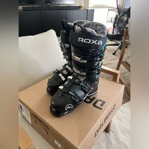 NEW - Roxa R/Fit 75 W GW Ski Boots